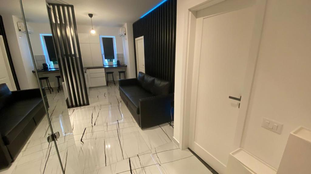 Q Luxury Apartment - Palas Center Iasi Ngoại thất bức ảnh