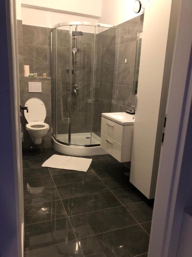 Q Luxury Apartment - Palas Center Iasi Ngoại thất bức ảnh